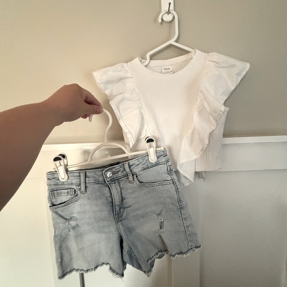 EUC Zara & Gap Girls 11/12 2pc Bundle White Ruffle Shirt & Blue Denim